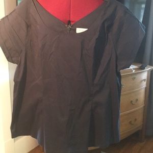 NWOT BRITISHINDIA TRAVELLER TAILORED CAP SLEEVES